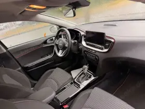 Kia Ceed SW / cee'd SW 1.6 HYBRID Bild 2