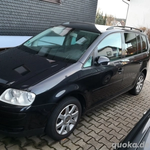 VW Touran 2.0 tdi, 140 PS Bj. 2004 neu TÜV Schwarz Metall ,6 Gang in einem sehr guten Zustand