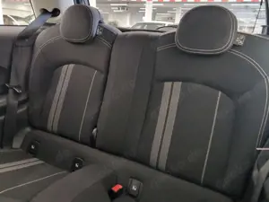 MINI Cooper SE 3-Türer Navi/LED/PDC/Ambiente/DAB/SHZ Navi/LED/PDC Bild 4