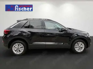 Volkswagen T-Roc 1.5 TSI Life Garantie Standhzg Navi RFK AHK Bild 3
