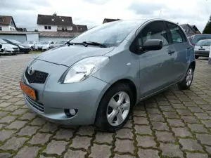 Toyota Yaris 1,3-l-VVT-i #1.HAND#ERST 100TKM#TÜV+AU NEU Bild 3