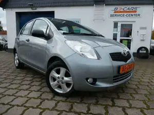 Toyota Yaris 1,3-l-VVT-i #1.HAND#ERST 100TKM#TÜV+AU NEU Bild 1