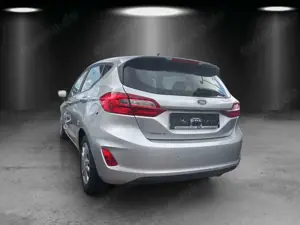 Ford Fiesta 1.0 Cool  Connect Aut./PDC/GRA/KLIMA/USB Bild 2