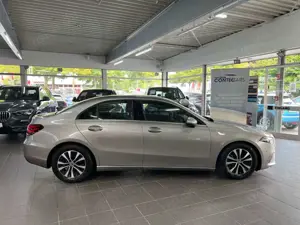 Mercedes-Benz A 180 d Style Limousine Digi+Agility+Park+LED