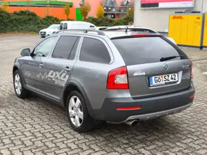 Skoda Octavia Octavia Combi 1.8 TSI 4x4 Scout Bild 5