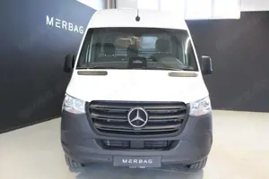 Mercedes-Benz Sprinter Bild 2