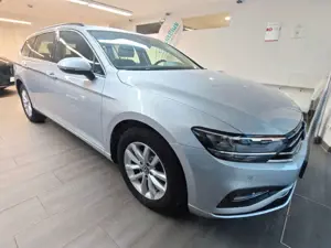 Volkswagen Passat Variant Business*Premium*ACC*AHK*