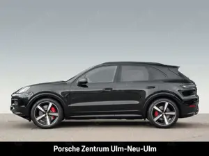 Porsche Cayenne GTS Burmester HA-Lenkung InnoDrive HUD Bild 2
