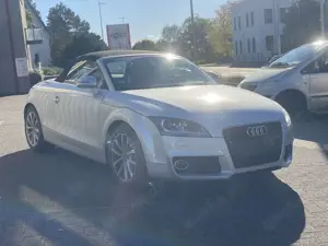 Audi TT 1.8 TFSI Coupe Cabrio ~Leder~Navi~Xenon~Sitzhzg Bild 2