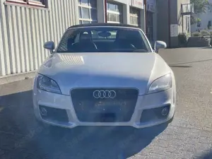 Audi TT 1.8 TFSI Coupe Cabrio ~Leder~Navi~Xenon~Sitzhzg Bild 3