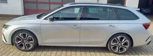 Skoda Octavia Octavia Combi 2.0 TDI DSG RS Bild 3