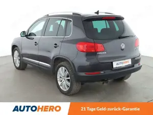 Volkswagen Tiguan 2.0 TDI Lounge Sport  Style 4Motion BM *NAVI*LED* Bild 4