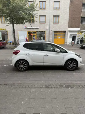 Hyundai iX20 1.6 Automatik Style Bild 2