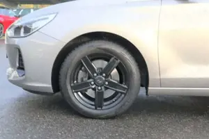 Hyundai i30 i30 1.4 T-GDI Trend Klima/Sitzhzg./Tempomat/eFH. Bild 3