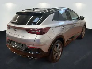 Opel Grandland 1.6 Turbo Alcantara, PDC vo + hi Bild 4