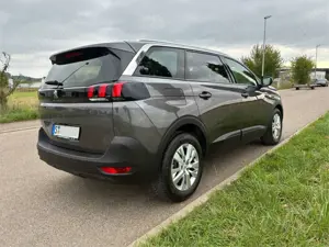 Peugeot 5008 5008 PureTech 130 Active - 7 sitzer Bild 5