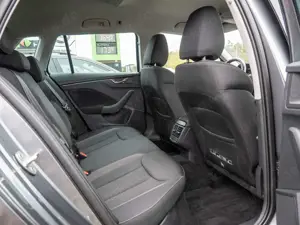 Skoda Kamiq 1.0 TSI Tour SHZ KAMERA NAVI ACC LED Bild 4