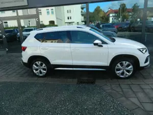 SEAT Ateca Xperience 1.5 TSI DSG AHK/BEATS/Sitzheiz/elHeckkl Bild 5