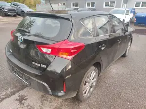 Toyota Auris Hybrid Start Edt. Allwetter, PDC vo+hi,SHZ Bild 5