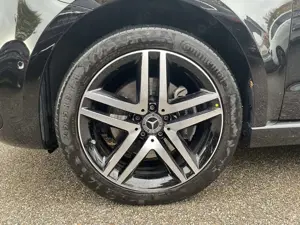 Mercedes-Benz V 250 V 250 d 4MATIC AVANTGARDE Lang AMG*LEDER*PANO*DISTRONIC Bild 4