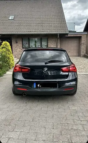 BMW 118 118 i Edition M Sport Shadow Bild 2