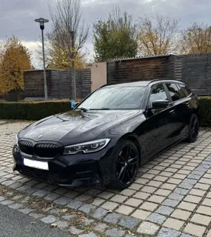BMW 330 330d Touring xDrive Aut. Luxury Line