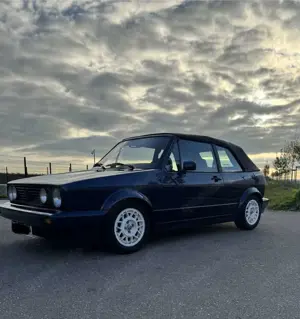 Volkswagen Golf Cabriolet Cabrio Youngline Bild 2