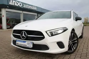 Mercedes-Benz A 200 Edition 19 Autom.*LED*NAVI*NIGHT*CARPLAY* Bild 2