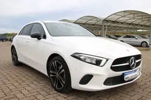 Mercedes-Benz A 200 Edition 19 Autom.*LED*NAVI*NIGHT*CARPLAY* Bild 3