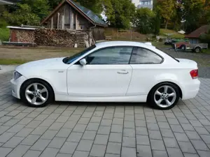BMW 123 123d Coupe[KLIMAAUTOMATIK/SHZ/PDC]