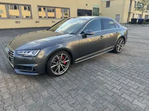 Audi A4 quattro sport 3 x S line Bild 3