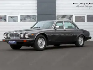 Jaguar XJ12
