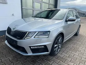 Skoda Octavia Combi RS 2,0TDI/1.Hd/Pano/Navi/SHZ/MWSt.