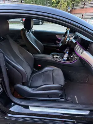 Mercedes-Benz E 200 E 200 4Matic Coupe 9G-TRONIC AMG Line Bild 4