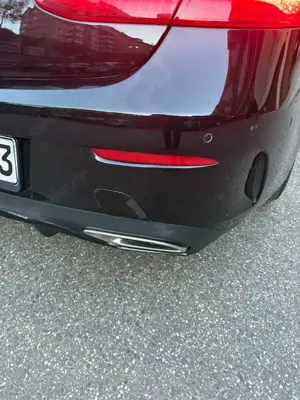 Mercedes-Benz E 200 E 200 4Matic Coupe 9G-TRONIC AMG Line Bild 2