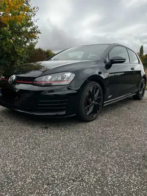 Volkswagen Golf GTI 7 Perf. 8-fach bereift, Inspektion Neu Bild 2