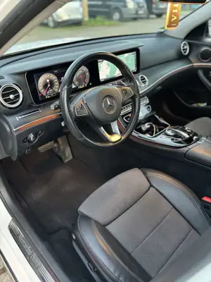 Mercedes-Benz E 350 d 4Matic 9G-TRONIC Bild 2