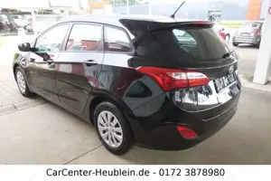 Hyundai i30 cw blue Classic Bild 4