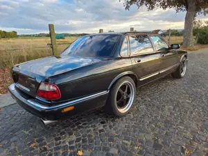 Jaguar XJ8 4.0 XJR 1. Hand Bild 5