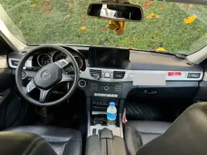 Mercedes-Benz E 200 BlueTEC 7G-TRONIC