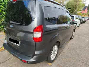 Ford Tourneo Courier 1.0 EcoBoost Titanium Bild 3
