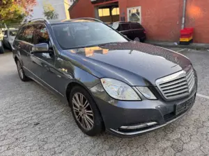 Mercedes-Benz E 200 CDI BE Elegance'Automatik'LED'NAVI'PDC'1Ha
