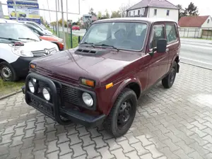 Lada Niva Only Allrad AHK Radio HU AU Neu