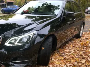 Mercedes-Benz E 220 Avantgarde, Top of the line, nur 39000 km