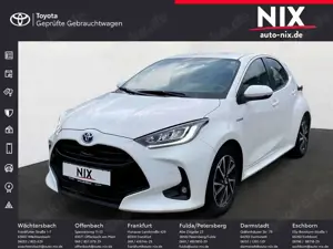 Toyota Yaris 1.5 Hybrid  Team D KAMERA BLUETOOTH