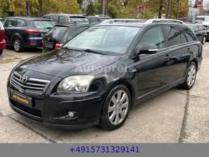Toyota Avensis Kombi 2.2 D Klima Navi AHK PDC SHZ Tempo