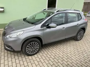 Peugeot 2008 Active*Scheckheftgepflegt*Standheizung*AHK*KLIMA*