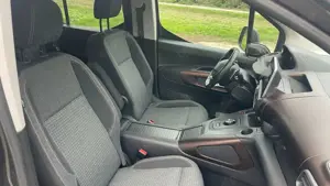 Peugeot Rifter PureTech 130/ L2/ 7-Sitzer/ GT/ Kamera/ Automatik Bild 4