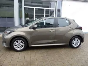 Toyota Yaris 1.5 VVT-iE Klima Kamera SHZ CarPlay Alu Bild 3