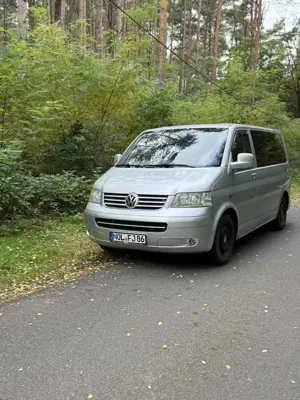 Volkswagen T5 Caravelle Kurz (5.Si.) Bild 3